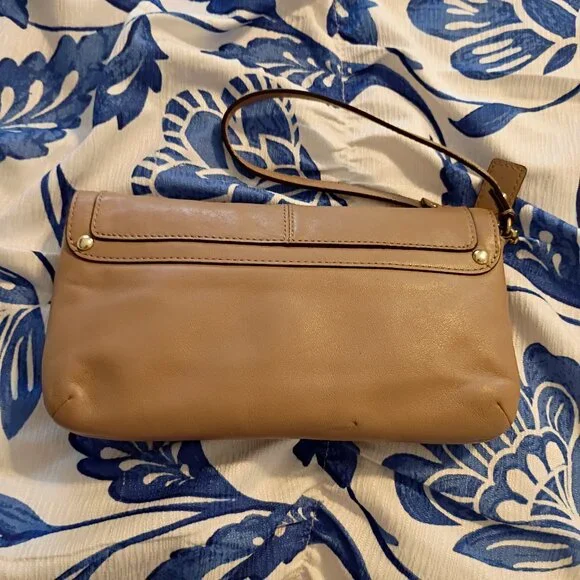 COACH KRISTIN Tan Wristlet Gold Hardware - Picture 4 of 4